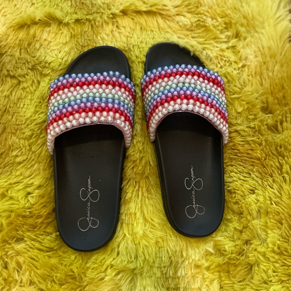 🍒Rainbow beaded slides, size 10🍒